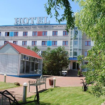 Hotel Horizont Gmbh 노이브란덴부르크 외부 사진